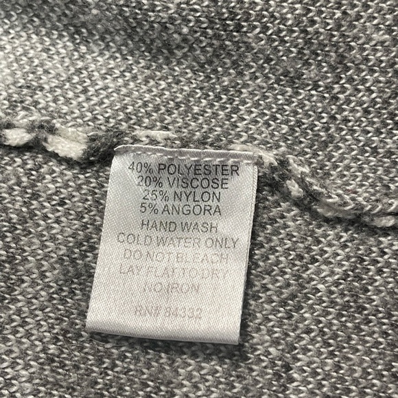 Rebecca Elliot Open Cardigan Grey and White Sweater - Picture 7 of 7